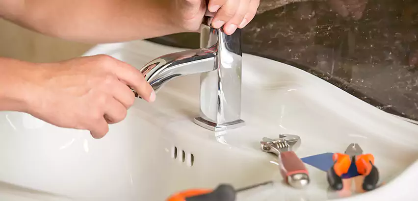 Bathtub Faucet Replacement in Gadsden